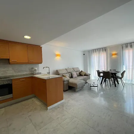 Bonito En El Centro De モライラ